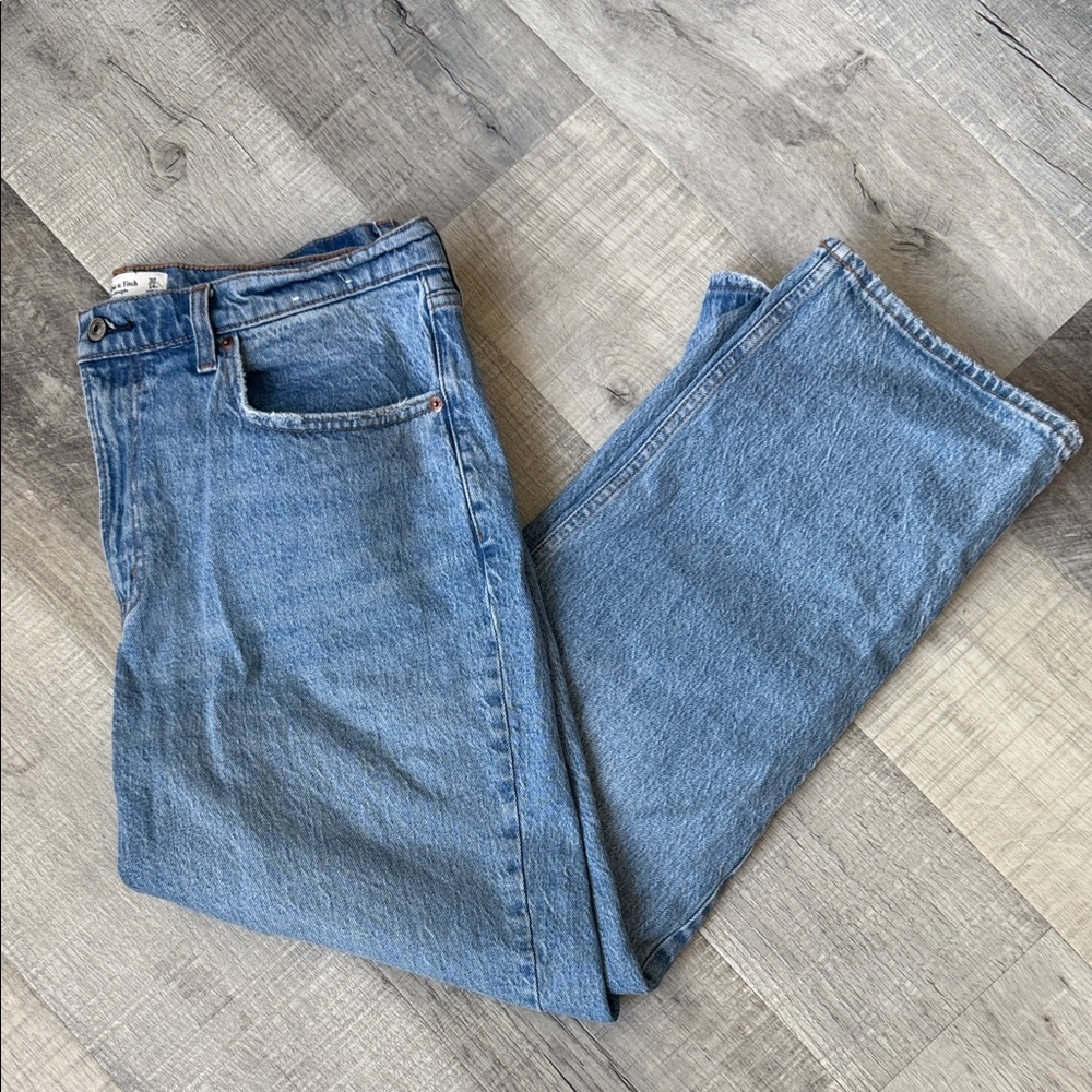 Abercrombie & Fitch Vintage Straight High Rise Jeans